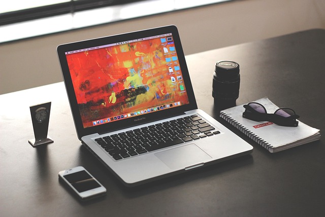 1750422628194360.jpg laptop-1035345_640.jpg